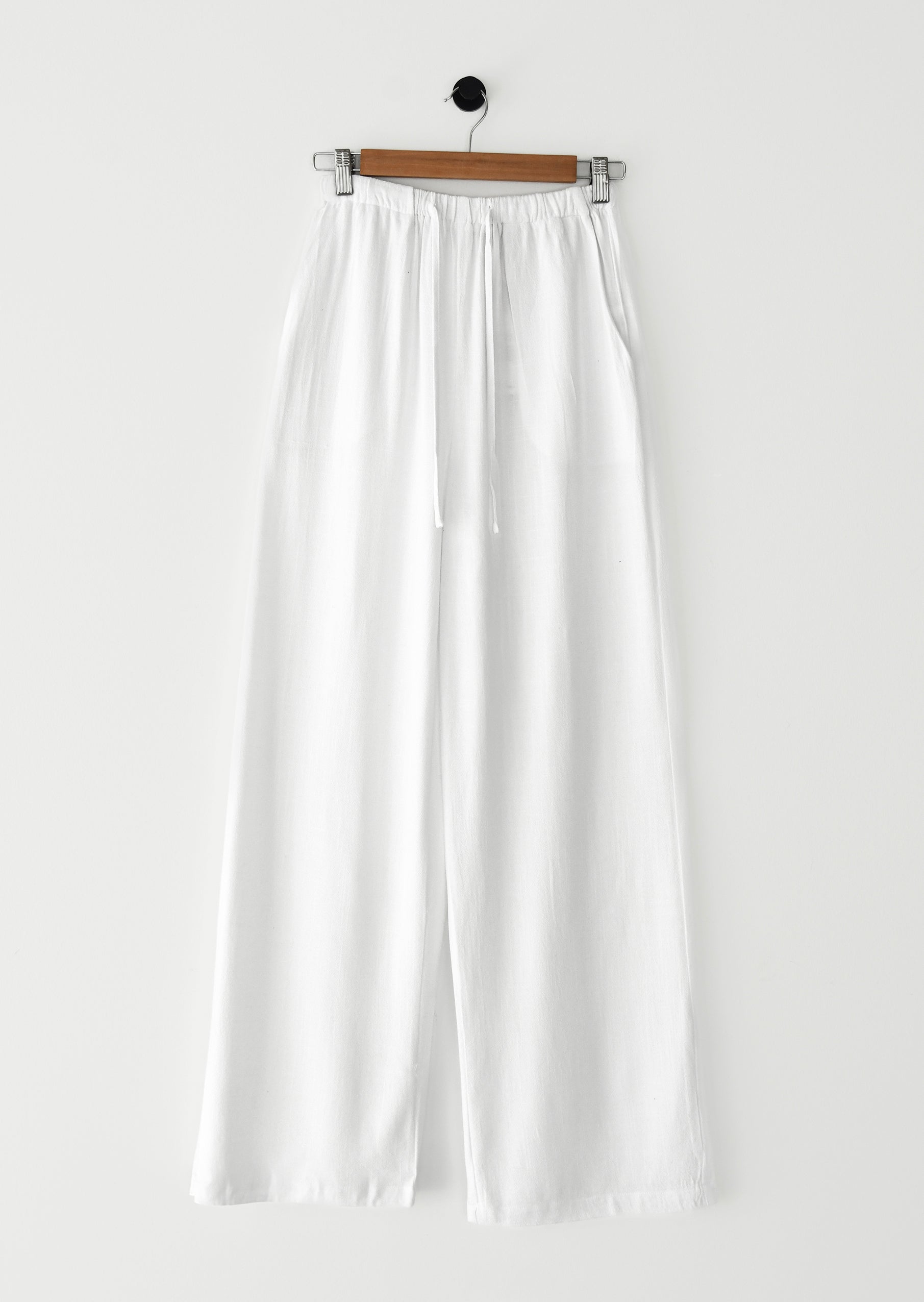 Pantalon large en lin avec cordon de serrage pour un look élégant et confortable