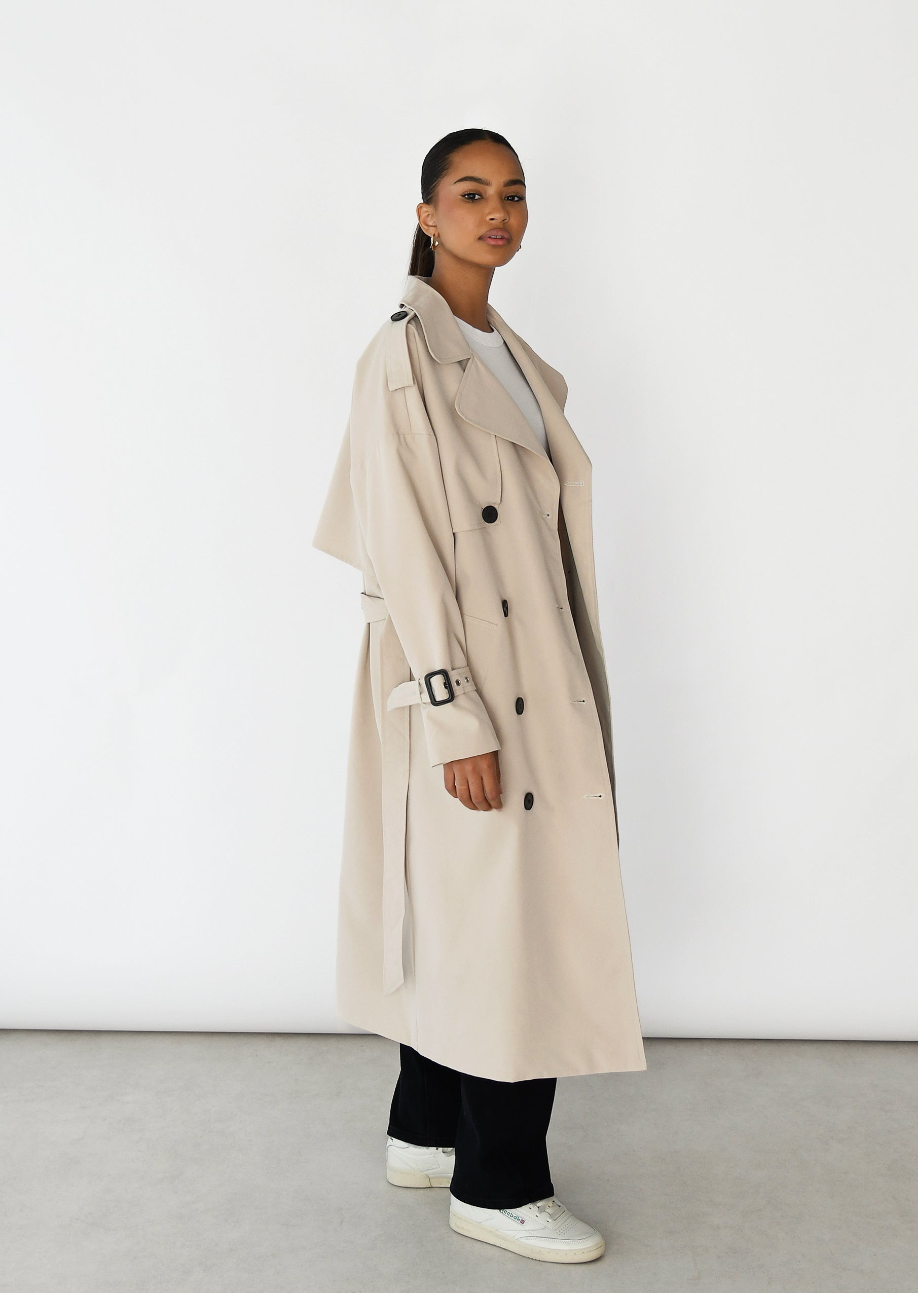 Trench-coat tendance pour une élégance intemporelle