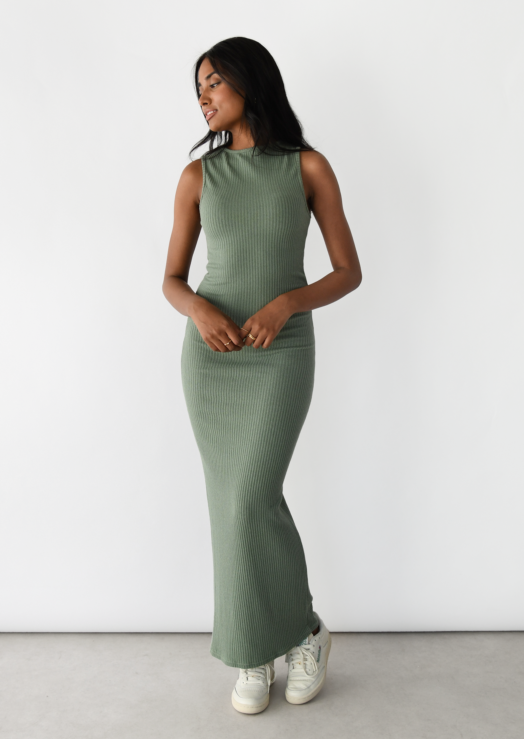 Robe moulante à rayures pour un look tendance et élégant