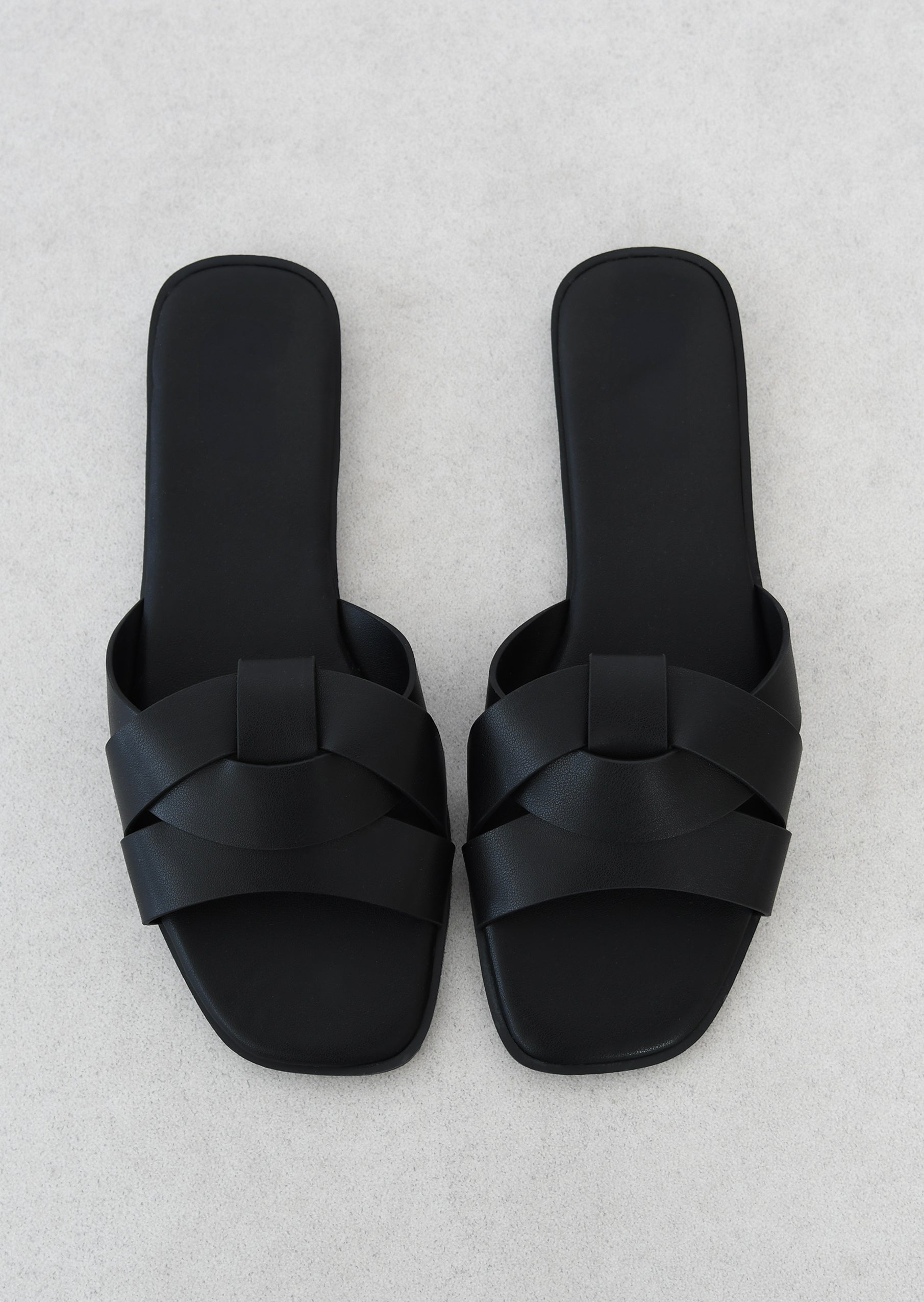 Sandales plates élégantes à brides pour un look chic et confortable
