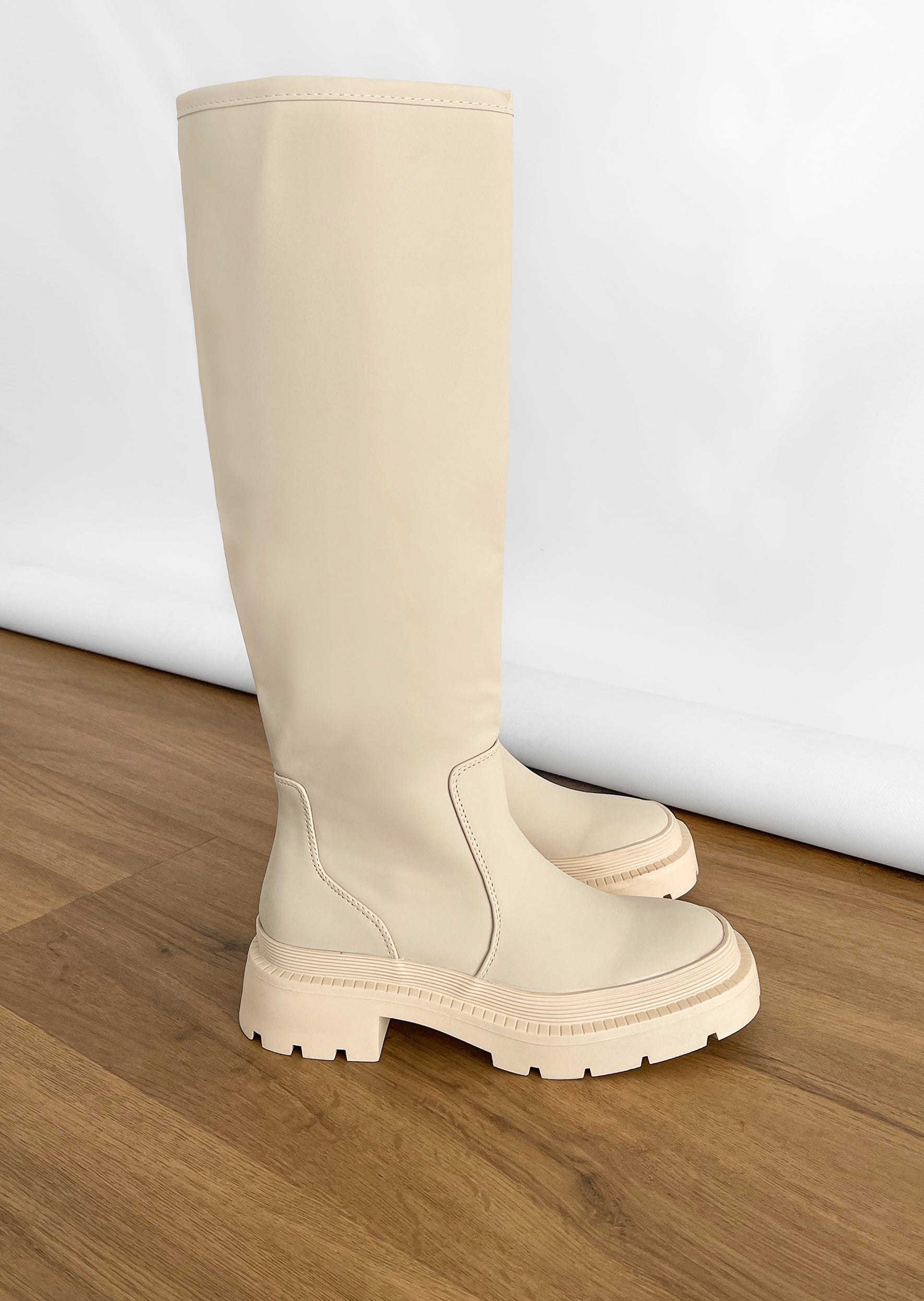 Bottes de pluie élégantes à semelles épaisses pour un look tendance